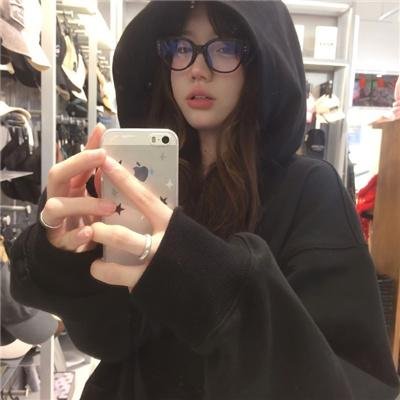 女机械人